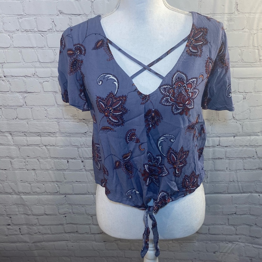 MUDD Blouse Tie Front Criss Cross Bust Floral Print-Medium